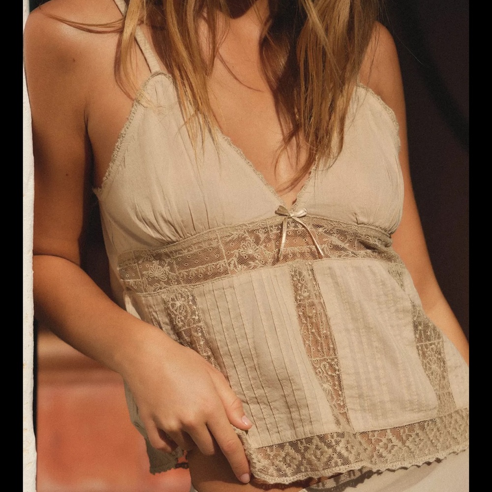 Zara Cream EMBROIDERED TOP XS